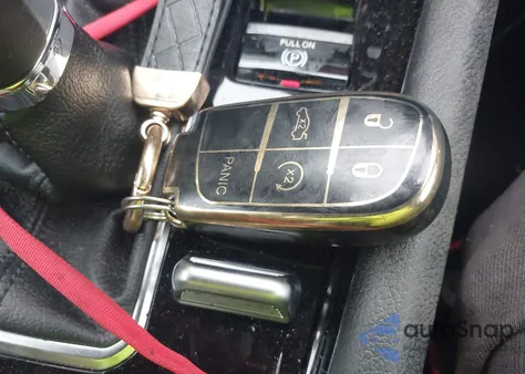 2024 Jeep Compass Limited 4X4 z USA, uszkodzony, nr VIN 3C4NJDCN1RT116423